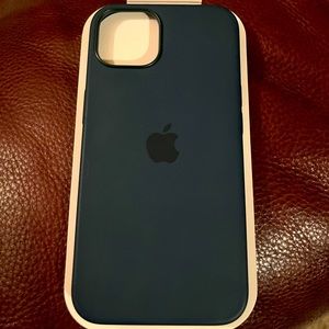 iPhone 13 Apple case